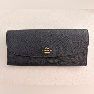 NWOT: Coach Midnight Blue Saffiano Continental Wallet